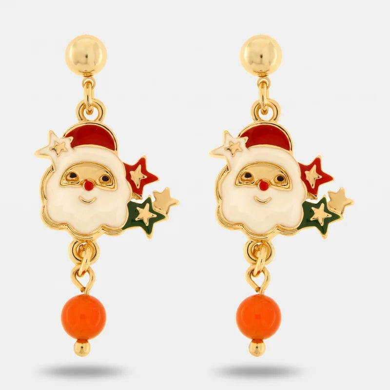 Orecchini BySimon dorati con viso di Babbo Natale, stelle colorate e sfera arancione pendente.