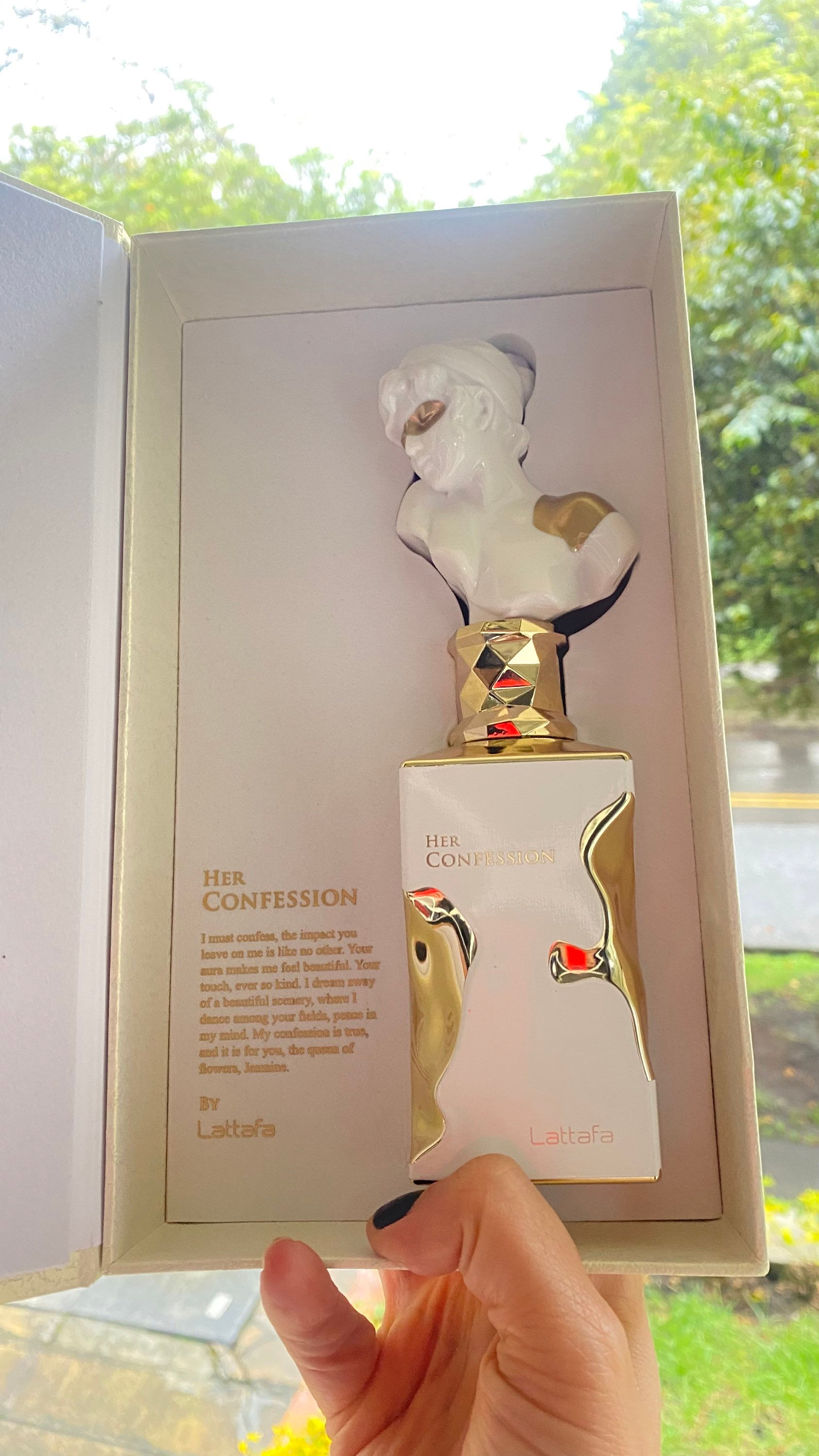 PERFUME -Lattafa Her Confession EDP . mujer