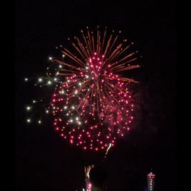随分久しぶりに、じっくり花火鑑賞