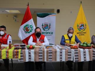 Ministro de la Producción inauguró Mercado Temporal en Barranca