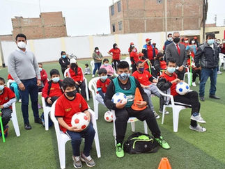 Entregan implementos deportivos a integrantes de la OMAPED Barranca