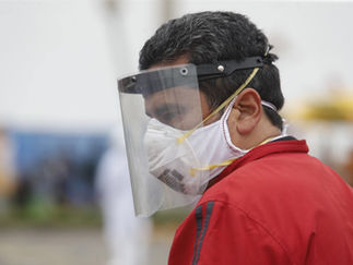 Protectores faciales: quiénes y cómo deben usarlos para evitar el coronavirus