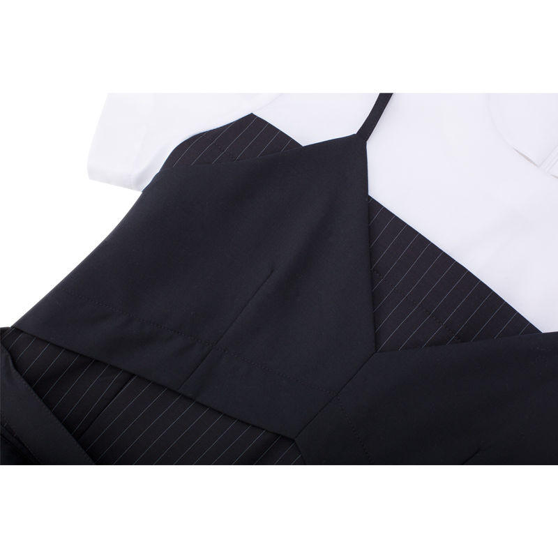 Thumbnail: Layered top with belt