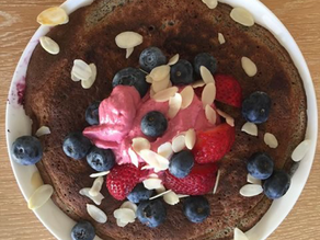 Banana Pancake with Nut Crème