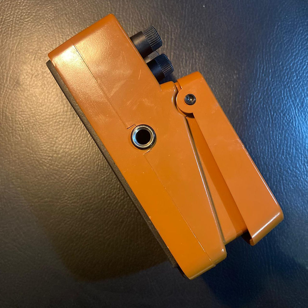 Thumbnail: Behringer Tremolo UT100