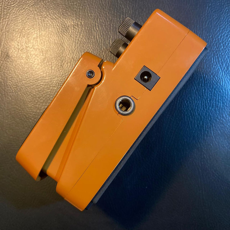 Thumbnail: Behringer Tremolo UT100