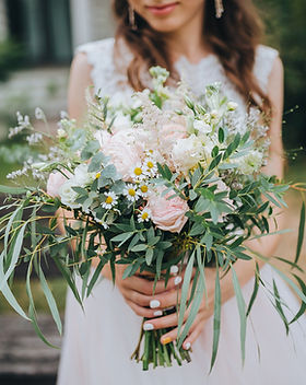 Femme au bouquet 