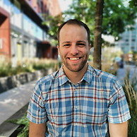 Ian Pinnell Headshot Photo.jpg
