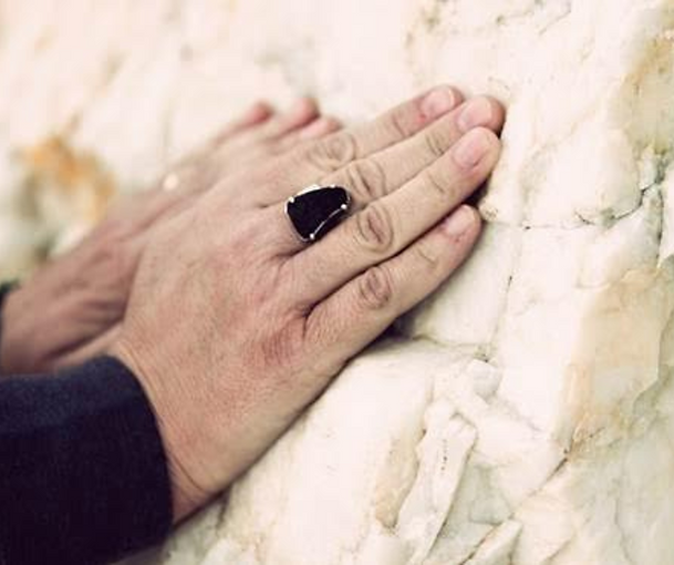 Healing Hands.png