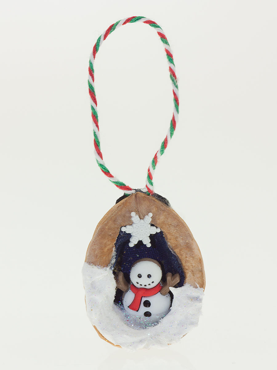 Thumbnail: Walnut Christmas Ornaments