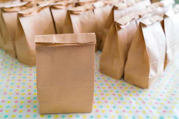 brown-paper-bags-table_1232-3497.webp