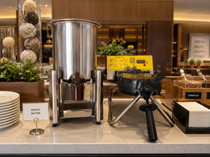 What Is the Best Just-Add-Water Waffle Mix for Hotel Breakfast Buffets?