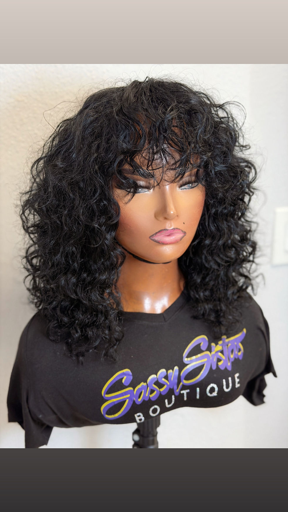 Thumbnail: 14in Wavy Jet Black - Full Wig No Lace 