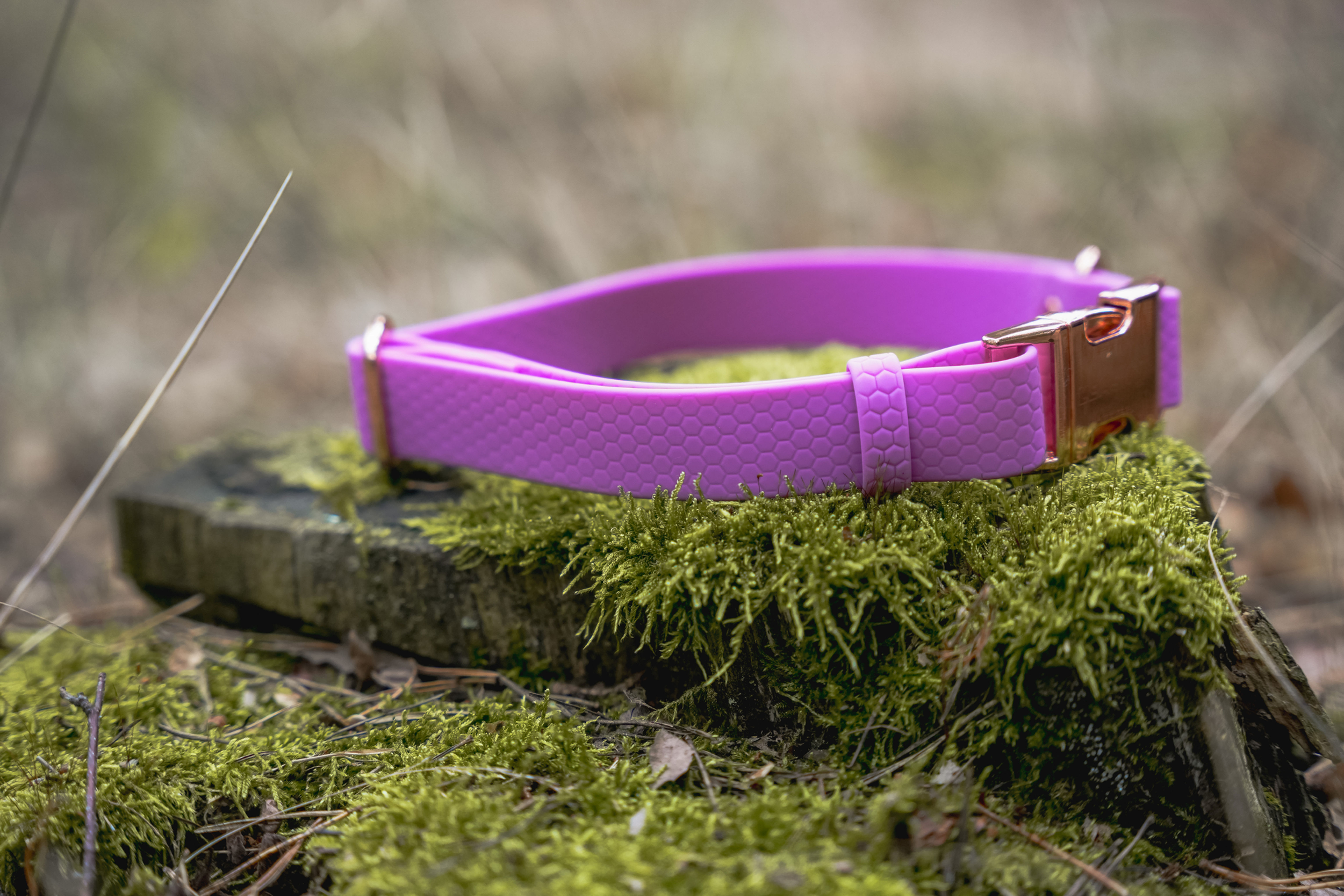 OBROŻA NA KLAMRĘ HEXA - LILAC