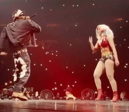 “Cardi B Brings Out Meek Mill — A Moment That Shook the Crowd”
