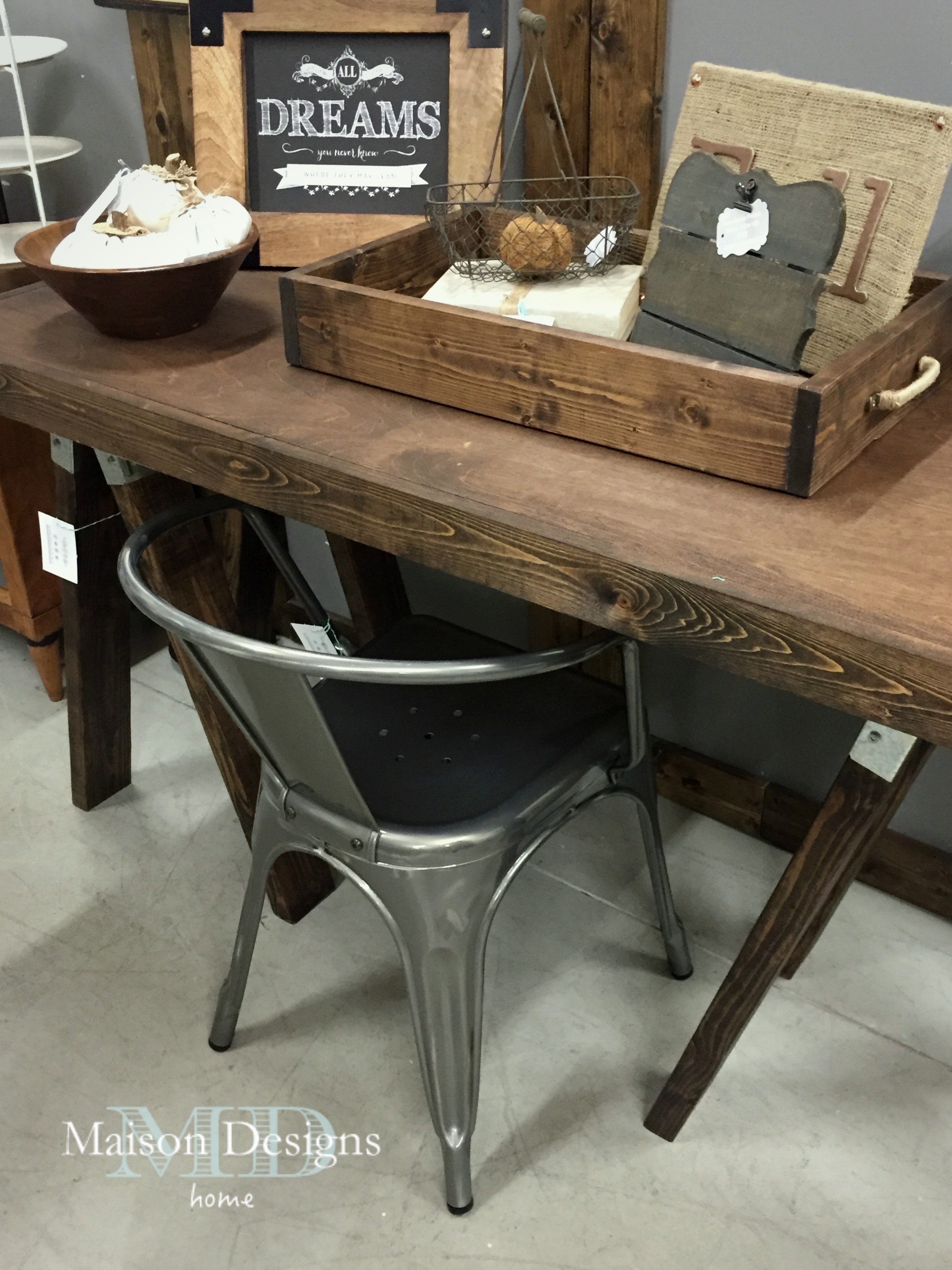 DIY Sawhorse Desk