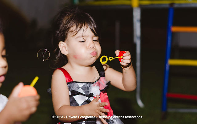 7 Brincadeiras para bebés com 1 ano – Beesy to Easy