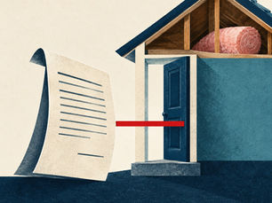 Une feuille de contrat devant une maison avec de l’isolant, arrêtée par une ligne rouge.