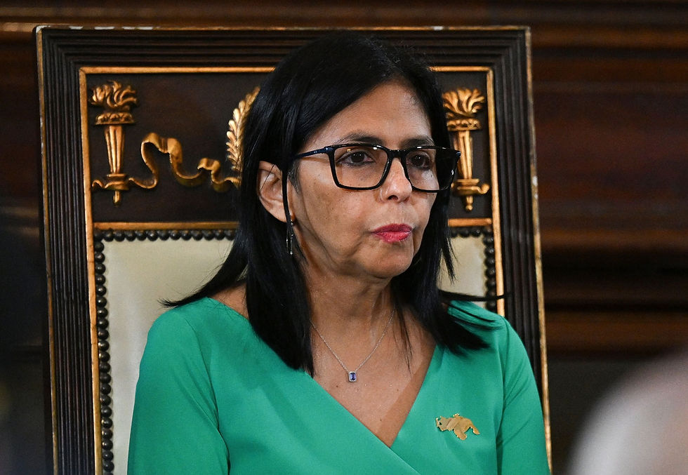 La vice-présidente du Venezuela, Delcy Rodríguez, assiste à une séance de l'Assemblée nationale pour prêter serment en tant que présidente par intérim du Venezuela, à Caracas, le 5 janvier 2026.