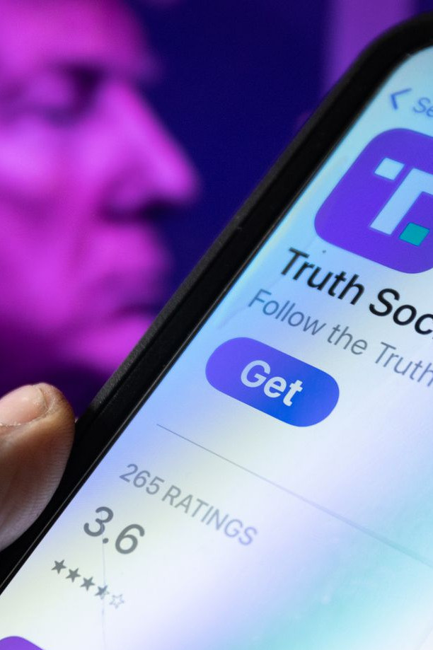 Donald-trump-truth-social-wall-street