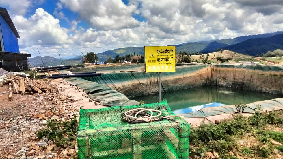 Un site d'extraction de terres rares, vu ici en septembre 2025, dans la région de Mong Pawk, dans l'État Shan au Myanmar, sur un territoire contrôlé par l'United Wa State Army. Crédit : restofworld.org - Gawng Loe Mu.