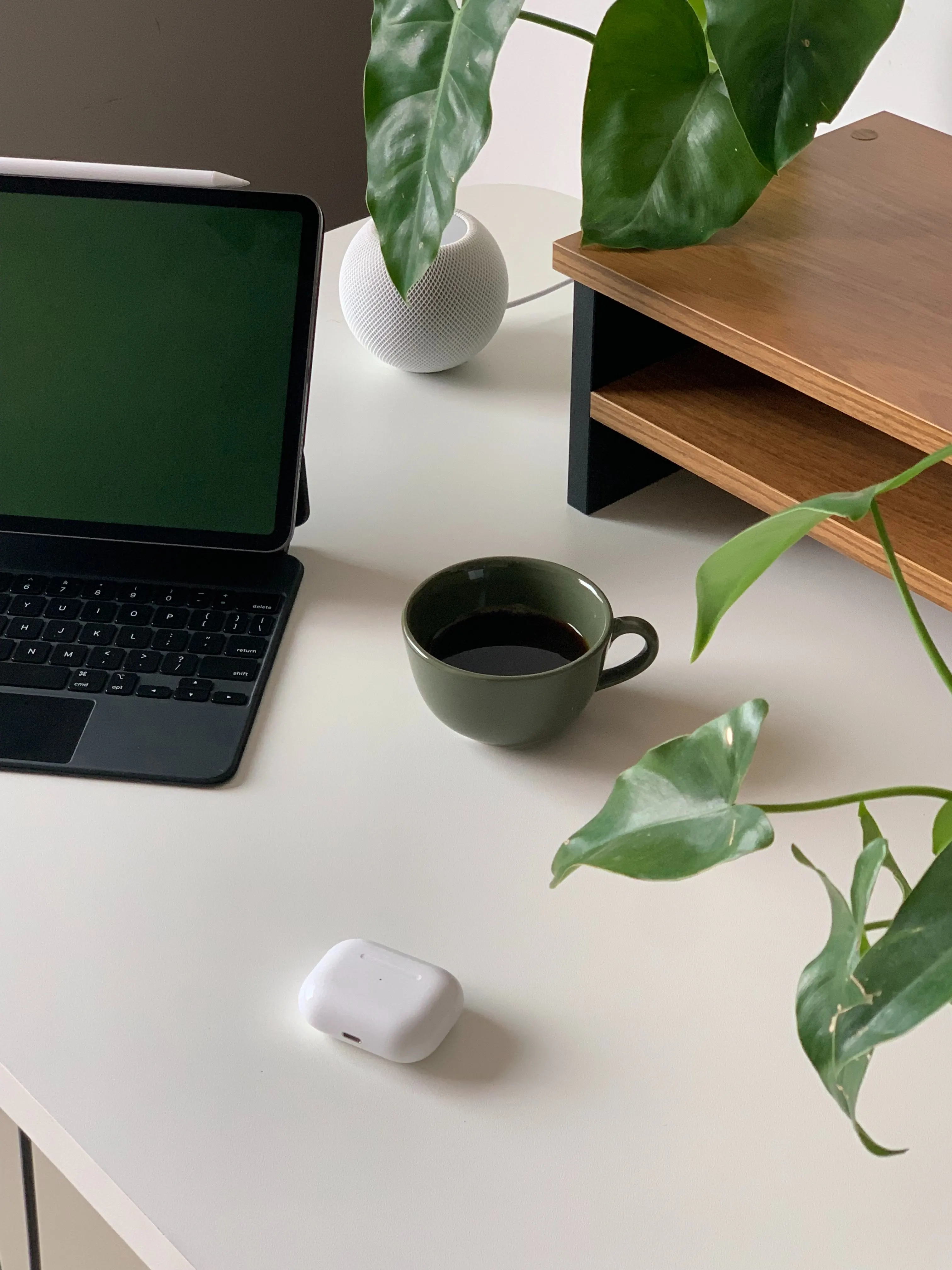 GreenDesk.webp