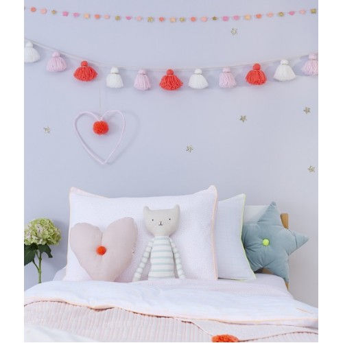 Миниатюра: Гирлянда "Pink tassel"