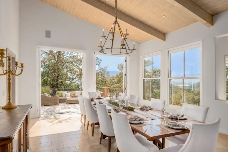 Reaching New Heights: 5 Homes with Vaulted Ceilings - Vaulted Ceiling Homes With Clerestory Windows And High Ceilings