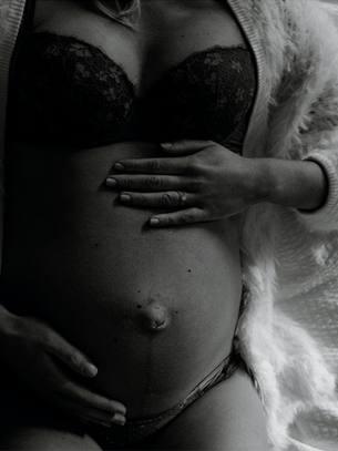 Why should I book a maternity and newborn photoshoot?