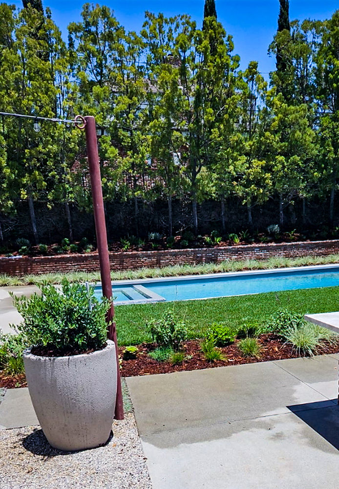 weekly landscape maintenance care