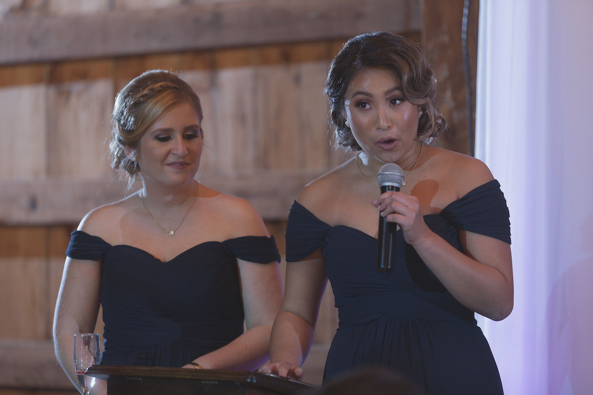 gambrel-barn-wedding