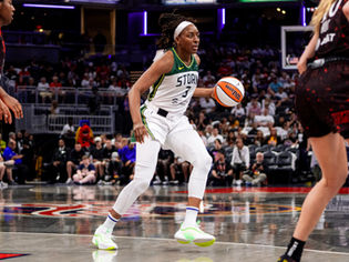 INCERTITUDE AUTOUR DE LA SAISON 2026 ALORS QUE LA WNBA ET LE SYNDICAT DES JOUEUSES NÉGOCIENT UNE NOUVELLE CONVENTION COLLECTIVE
