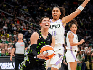 LES VALKYRIES DOMINENT UN STORM EN RECONSTRUCTION POUR OUVRIR LA SAISON (91-80)
