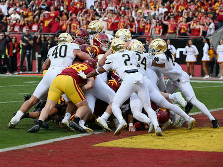 USC – NOTRE DAME : UNE RIVALITÉ CENTENAIRE MISE EN PAUSE, MIROIR D’UN COLLEGE FOOTBALL DÉSTABILISÉ