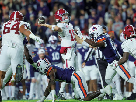 COLLEGE FOOTBALL WEEK 14 — RIVALRY WEEK : LES FAVORIS TIENNENT, TEXAS A&M S’ÉCROULE, L’ACC DÉRAILLE