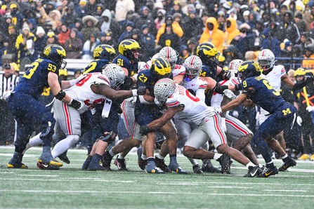 OHIO STATE DOMINE MICHIGAN ET SE QUALIFIE POUR LA FINALE DE LA BIG TEN