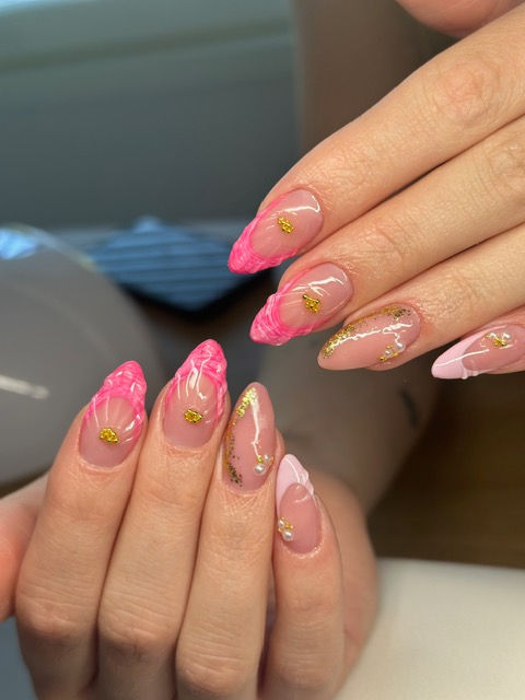 Rakennekynnet pinkki