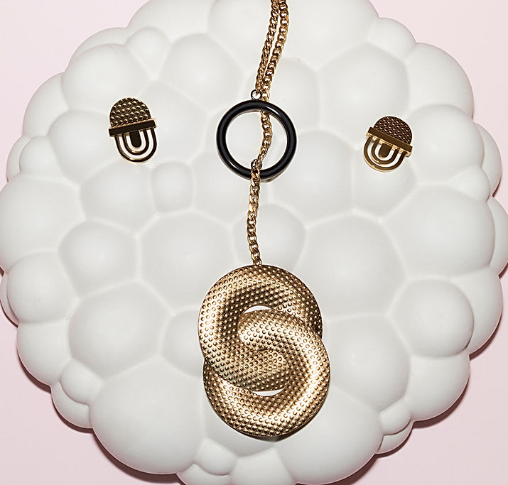 Venusia collection_collana Acta_orecchini Fresia_ph. Marco Pietracupa_H (1) Venusia Gioiel