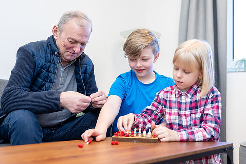 Leitbild I Kinder I Großeltern I Gemeinsam I VPAÖ I Verein für pflegende Angehörige Österreich I Adlwang