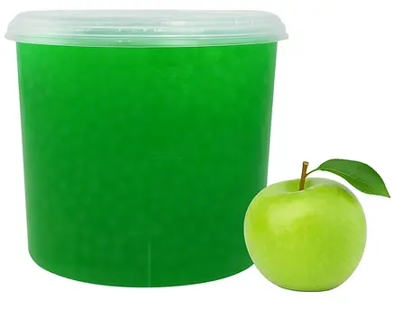 Popping boba de manzana verde para bubble tea, con sabor refrescante y centro líquido, utilizada en bebidas comerciales.
