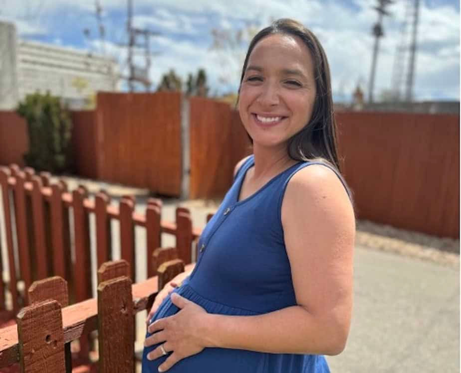 A white sun symbolizing the Holy Spirit against a blue to yellow gradient, representing hope.