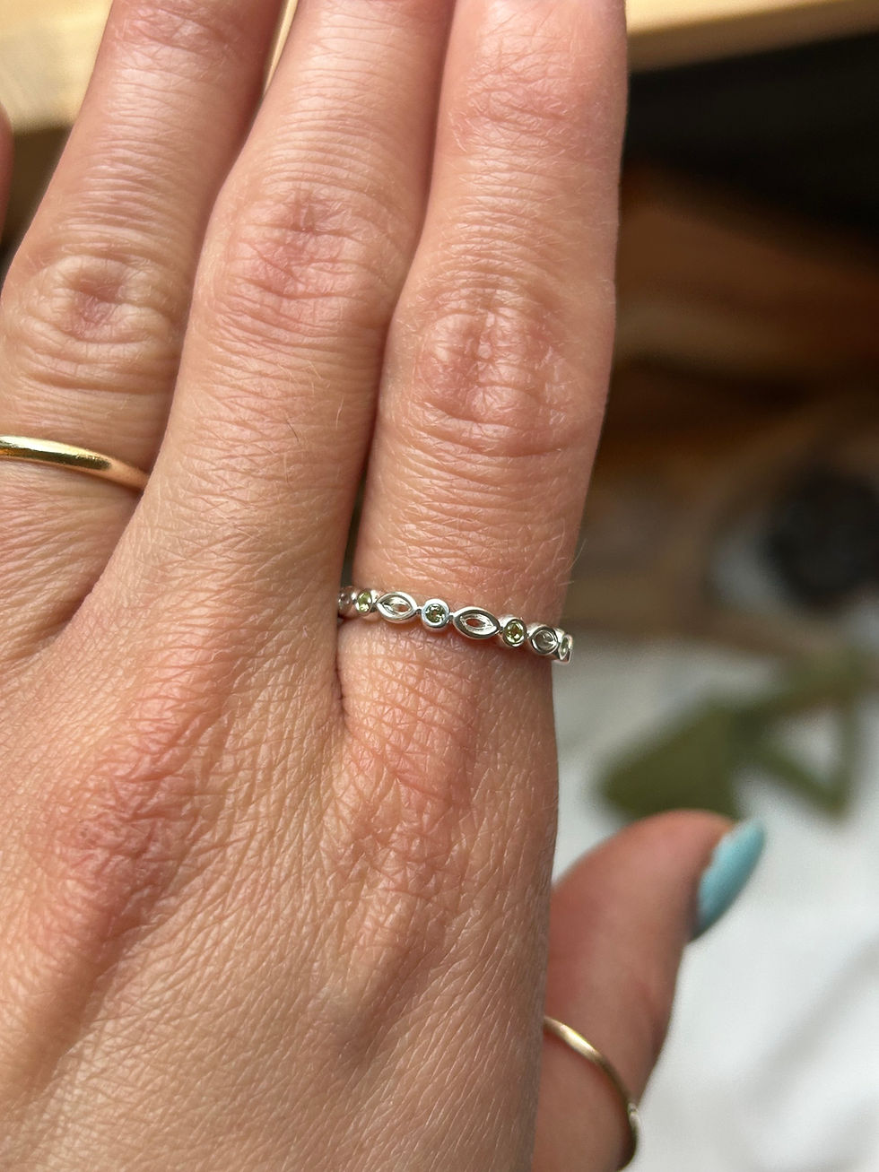 Thumbnail: Gemstone Band