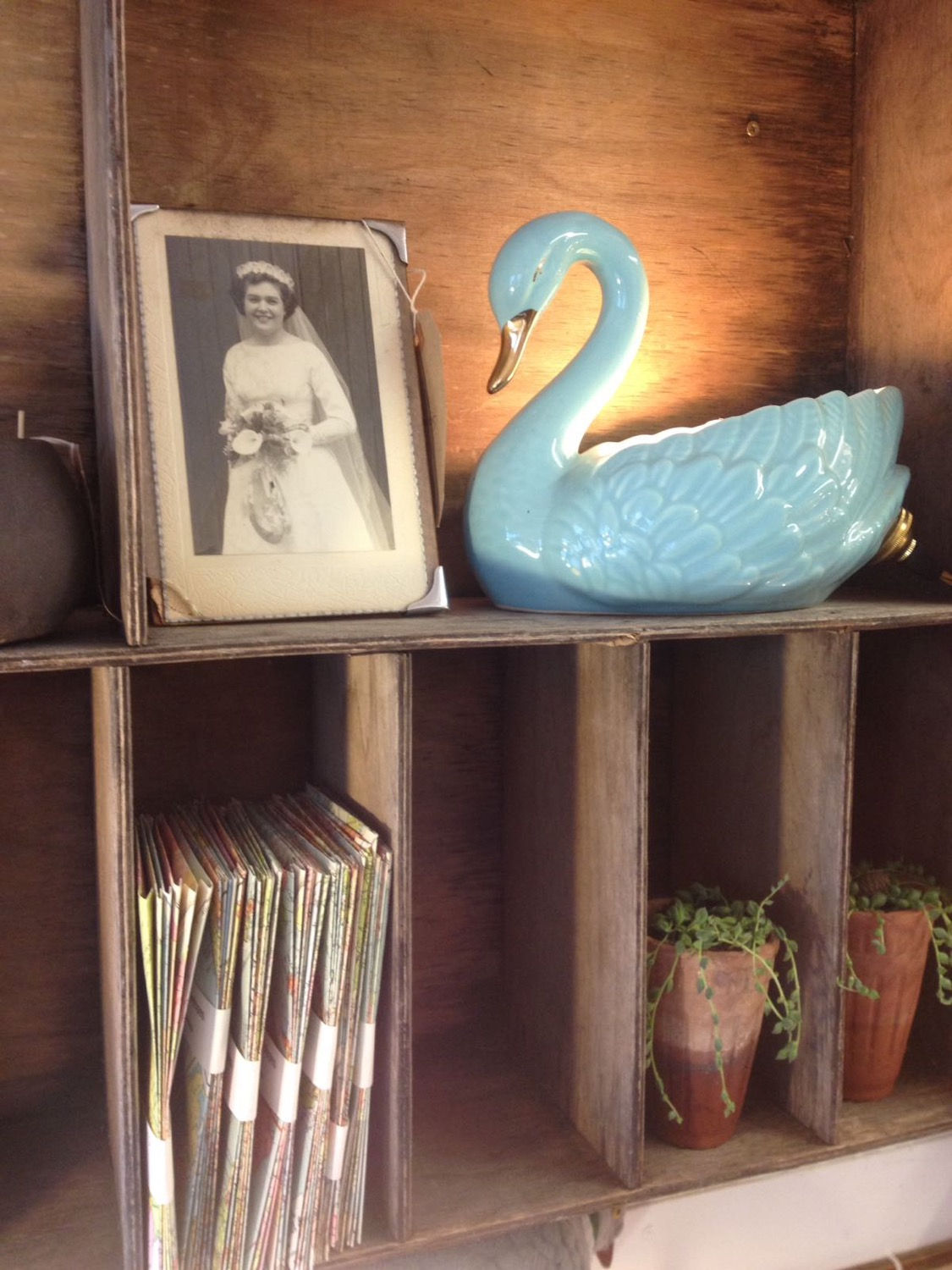 Vintage Pottery Swan Table Lamp