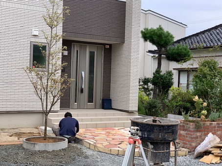 お庭の工事