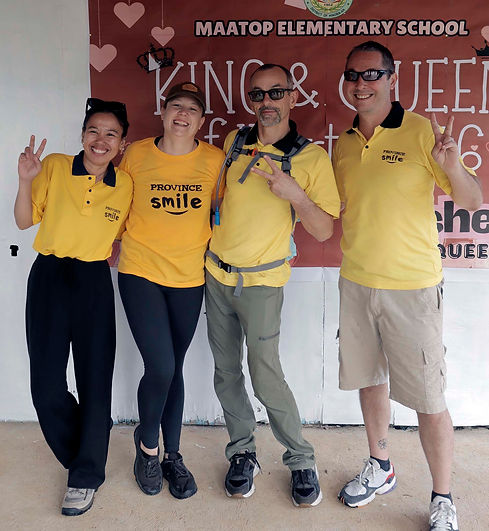 _Volunteers4-cropped-sm.jpg