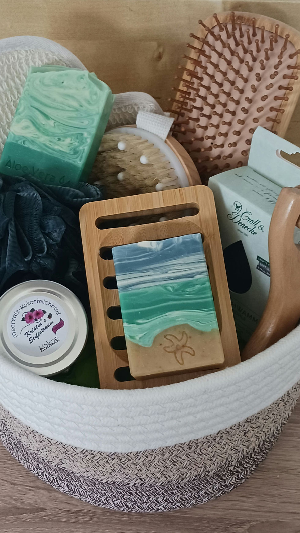 Miniaturbild: Wellness Set im Sisalkorb mit 2 Seifen & Badezusatz mit Meersalz