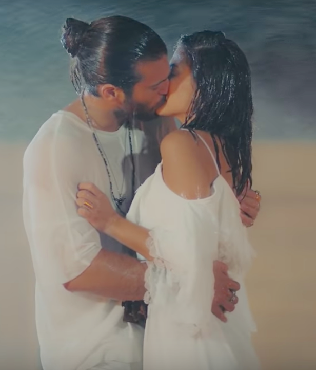 Erkenci Kus English can and sanem Ocean kiss