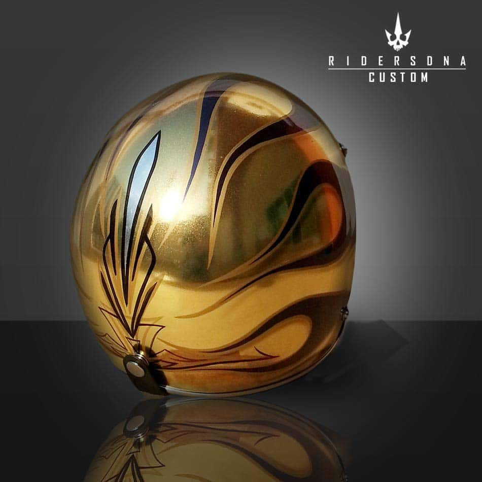 サムネイル： TRIBAL FLAMED (GOLD) HELMET