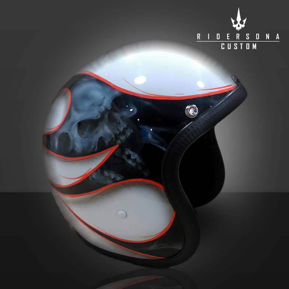 サムネイル： SKULLS INSIDE TRIBAL FLAMES (WHITE) HELMET
