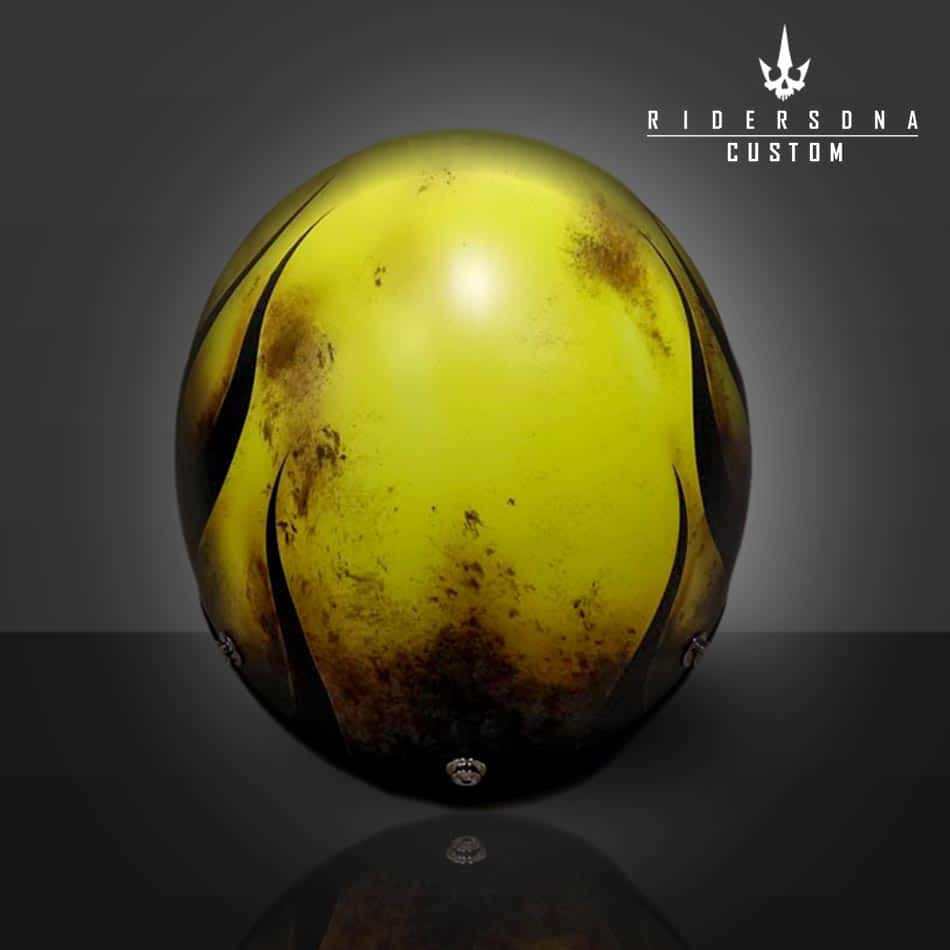 サムネイル： TRIBAL FLAMES SMOKEY SKULL (YELLOW) HELMET